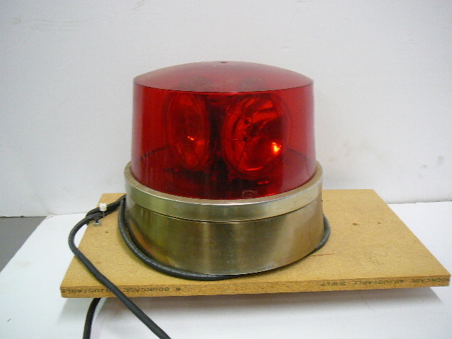 lot 6 image: Federal Signal Light