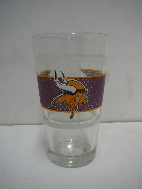 lot 8 image: Viking Glasses