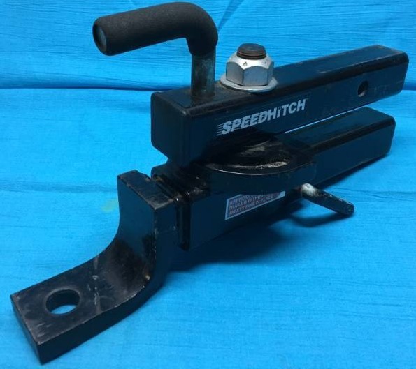lot 9 image: Speed Hitch