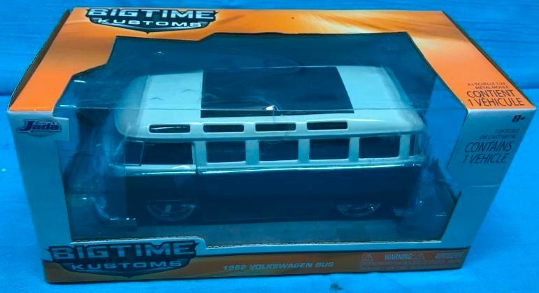 lot 85 image: Die Cast Model Car