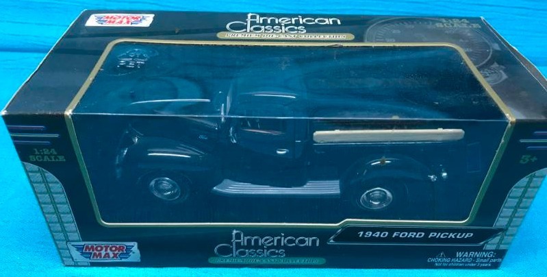 lot 94 image: Die Cast Model Car