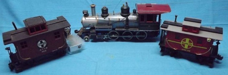 lot 157 image: Model Train Engine and Cars