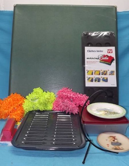 lot 189 image: Misc Housewares