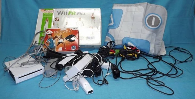 lot 190 image: Nintendo Wii and Accessories