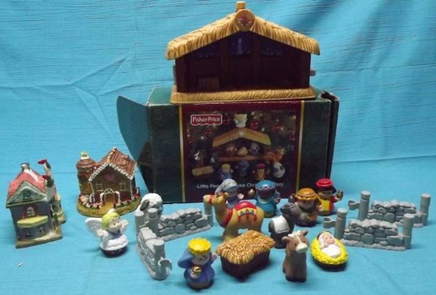 lot 197 image: Christmas Dcor