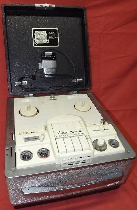 lot 260 image: Reel to Reel Player