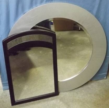 lot 325 image: Mirrors