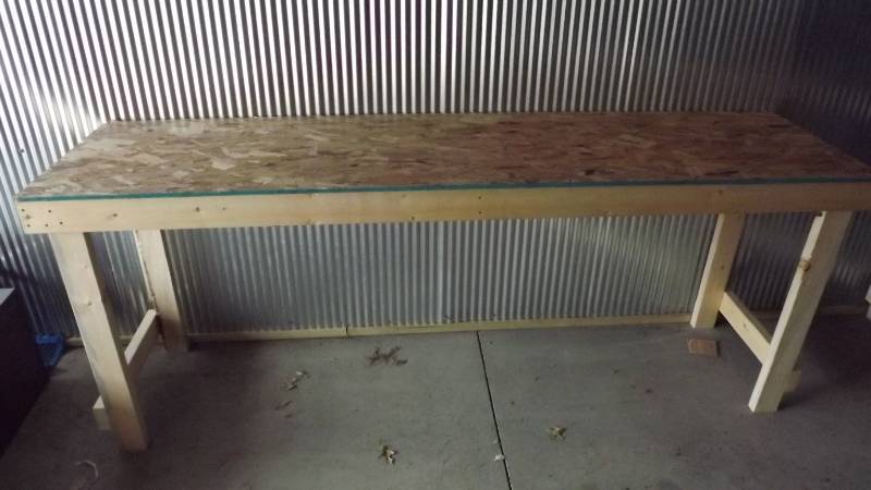 lot 22 image: Wooden Work Bench