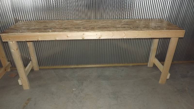lot 23 image: Wooden Work Bench