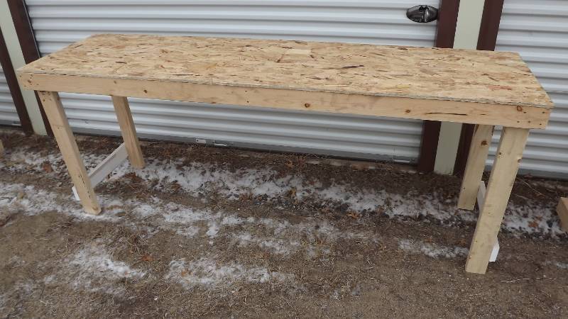 lot 25 image: Wooden Work Bench