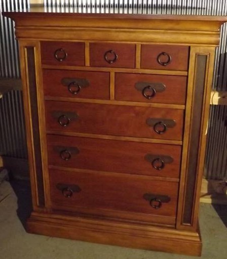 lot 29 image: Dresser