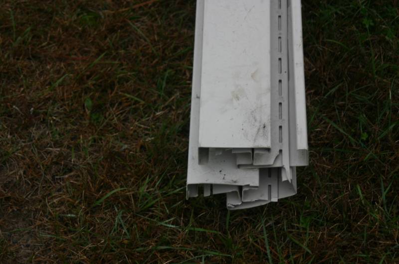 lot 370 image: Misc Construction Pallet