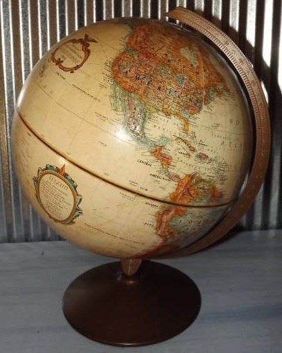 lot 49 image: Globe