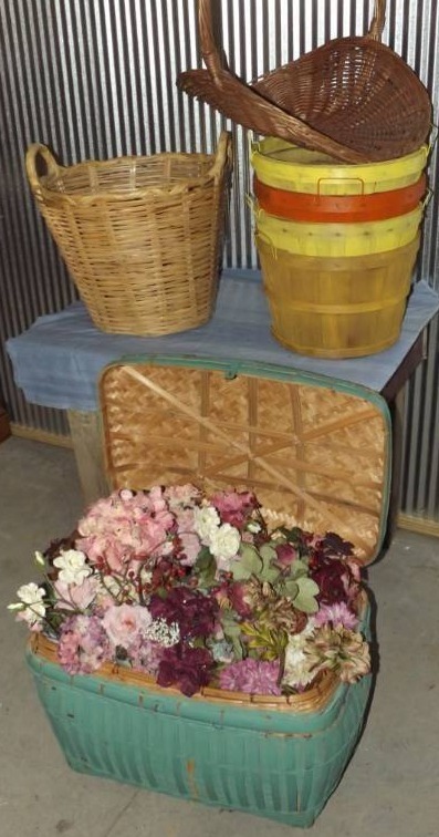 lot 330 image: Baskets and Faux Flowers