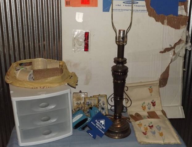 lot 337 image: Misc Housewares