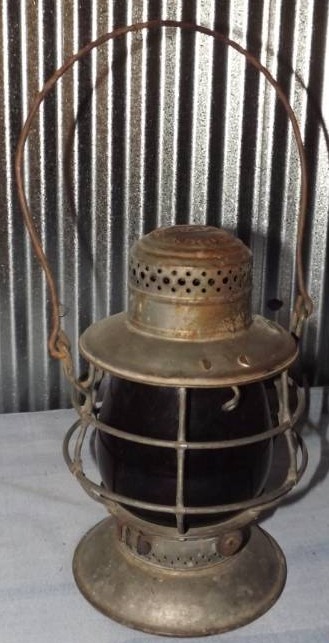 lot 338 image: Vintage Lantern