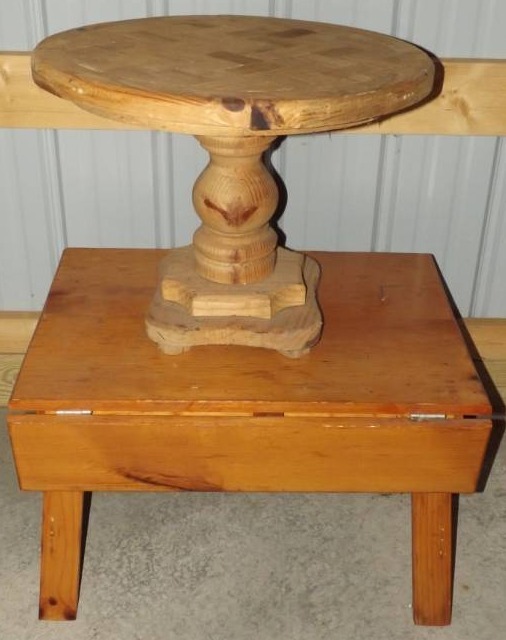 lot 361 image: Coffee Table and End Table
