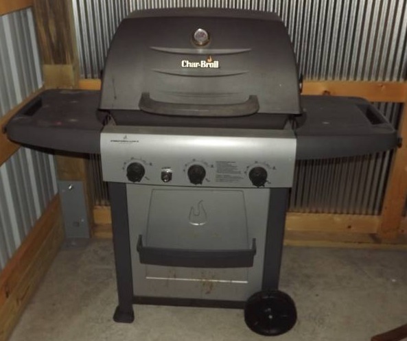 lot 362 image: Gas Grill