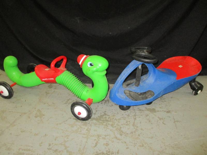 Radio Flyer Catipillar and Best Toy Award