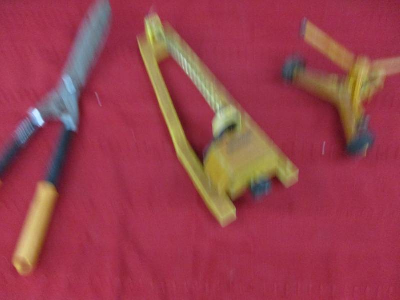 Fiskars hedge shears, lawn sprinklers