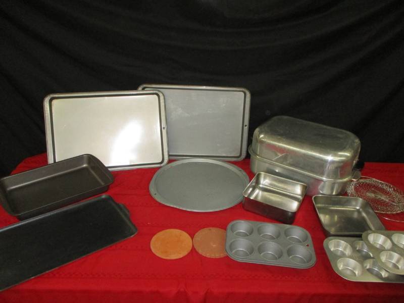 Roaster and lots of various baking pans