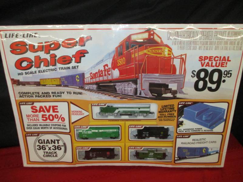 Life Like Super Chief Model train set Never opened