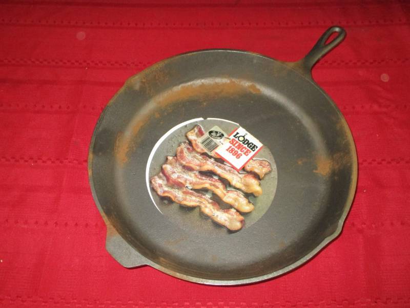 14 Cast Iron Fryin pan Never used