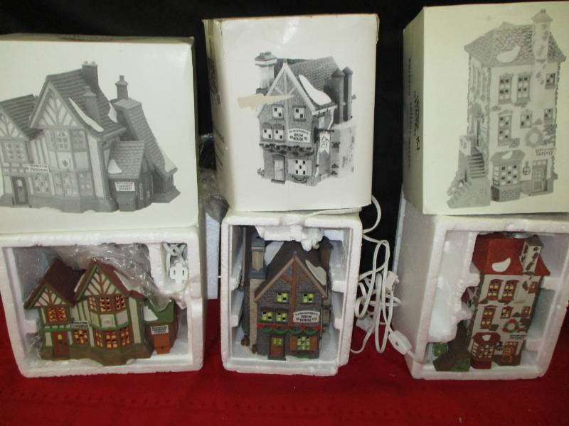 Department 56 Dickenson Voillage series houses  see pictures
