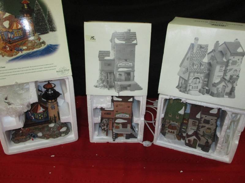 Department 56 Dickenson Voillage series houses  see pictures