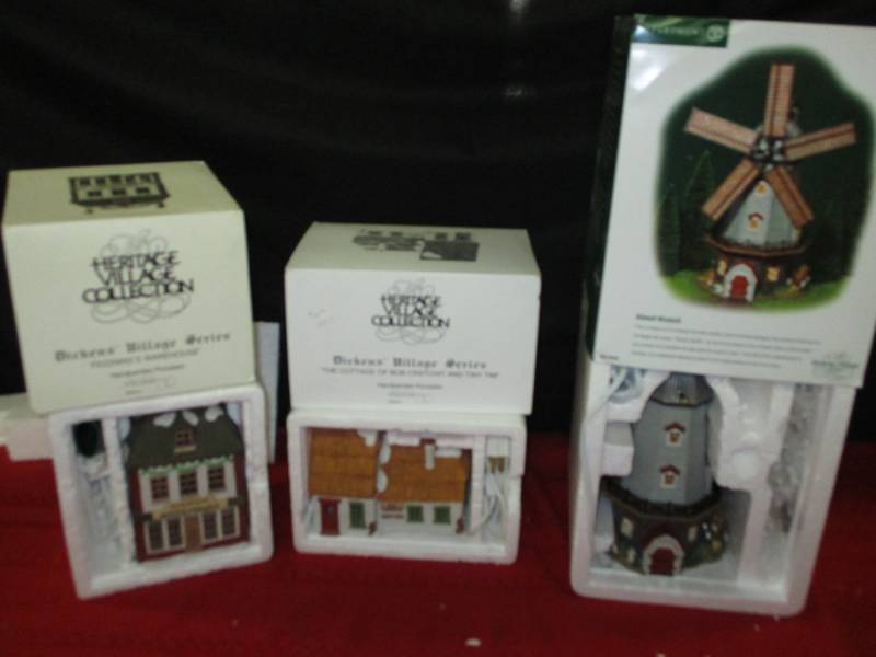 Dickenson and department 56 Village Houses see pictures