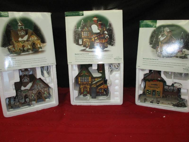 Dickenson and department 56 Village Houses see pictures