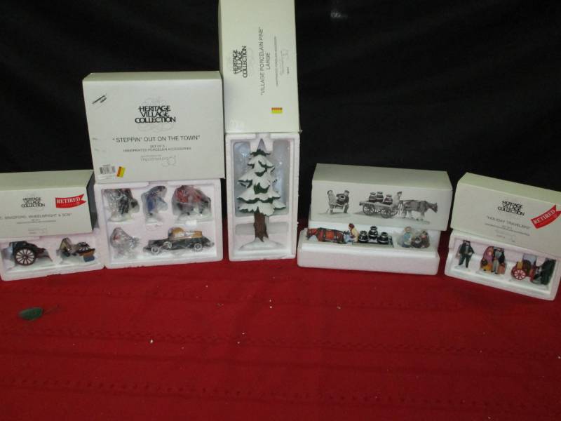 Dickenson and department 56 Village Houses see pictures