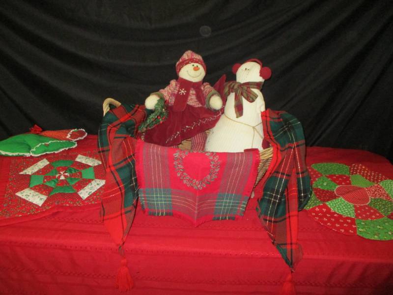 Basket, Snowman and table runners and center pieces