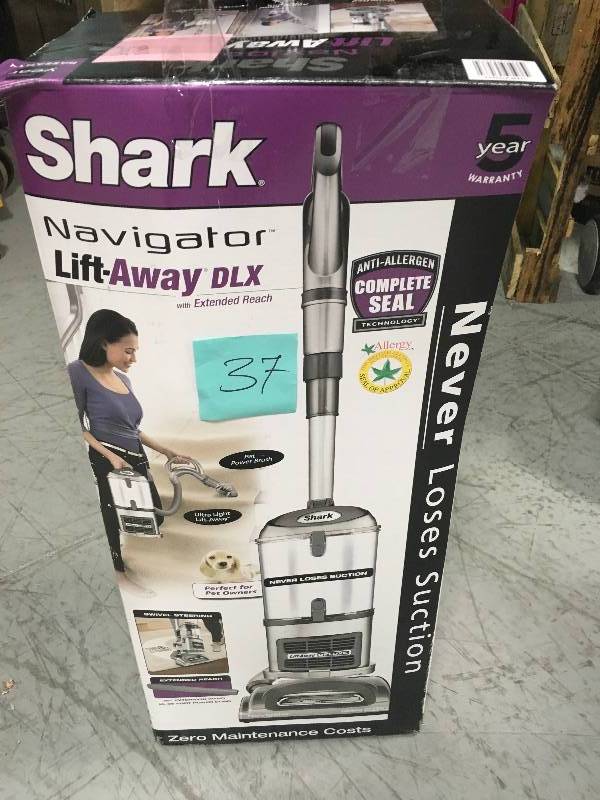 lot 37 image: Shark 752553 Navigator Lift Vacuum USED in working condition