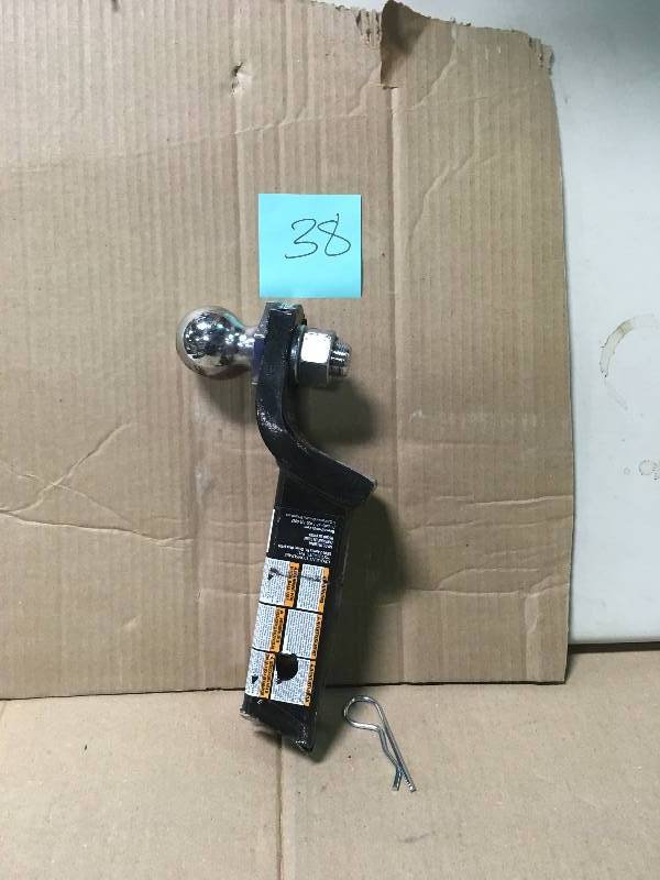 lot 38 image: Reese Towpower Class III 2 in. Interlock Starter Kit  in like new condition