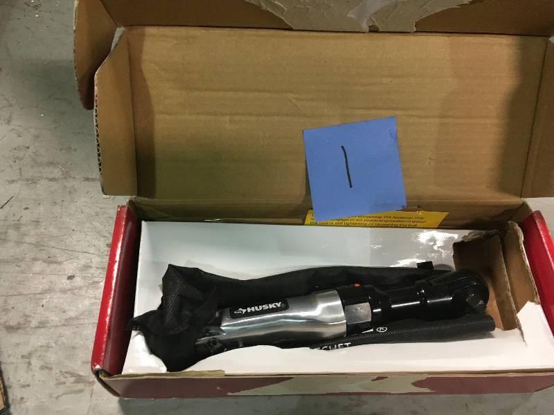 lot 1 image: Husky 80 ft.lbs. 38 in. Reaction-Less Ratchet USED in good working condition