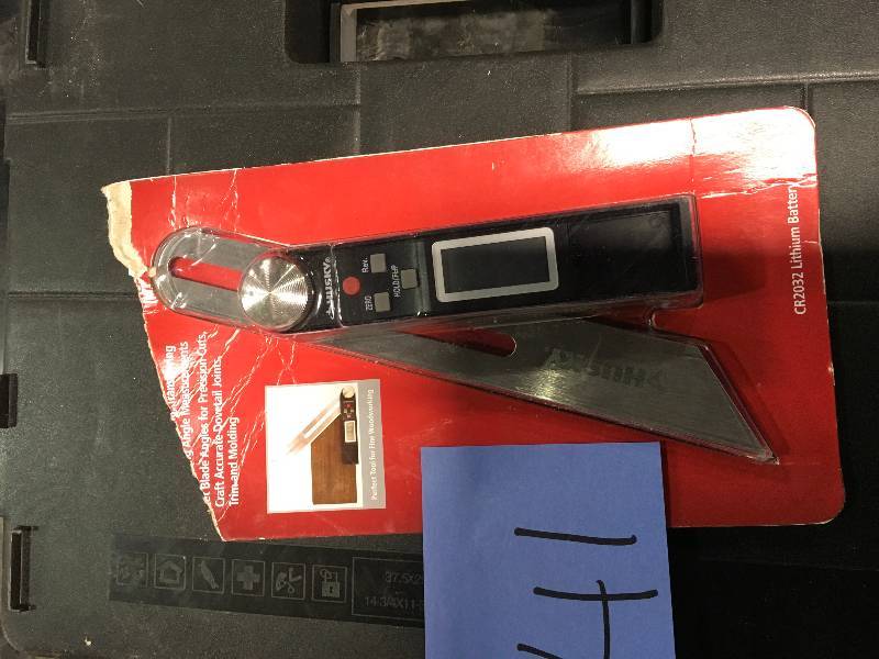 lot 41 image: Husky Digital Sliding T-BevelAngle Finder in good working condition