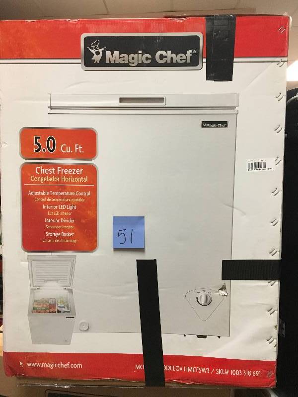 lot 51 image: Magic Chef 5.0 cu. ft. Chest Freezer in White like new