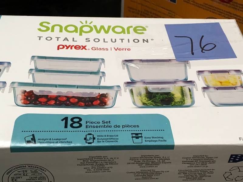 lot 76 image: Snapware 18-piece Pyrex Glass Food Storage Set like new