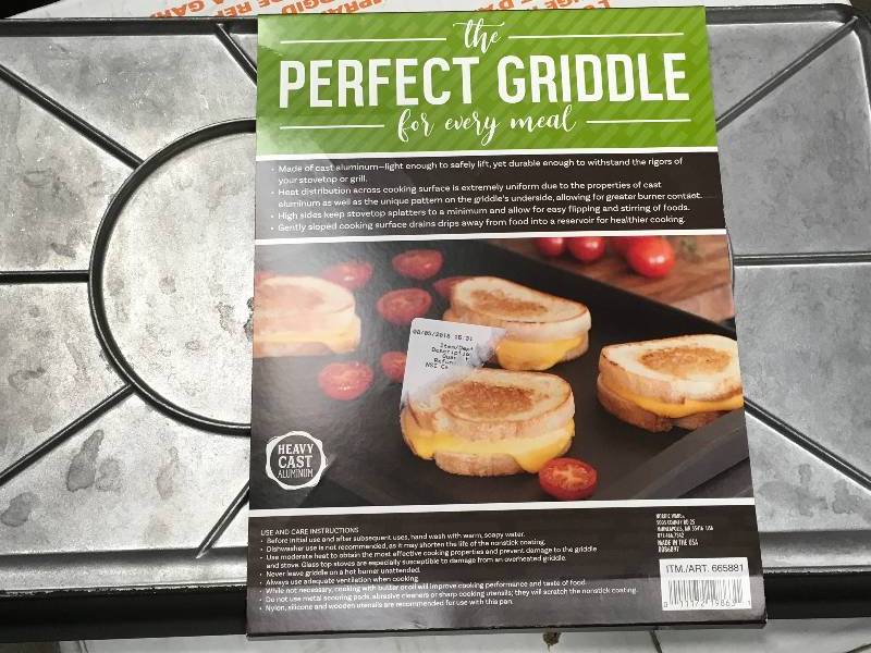 lot 77 image: Nordic Ware Double Backsplash 2-Burner Nonstick 20x12 Griddle w Oil Catch new