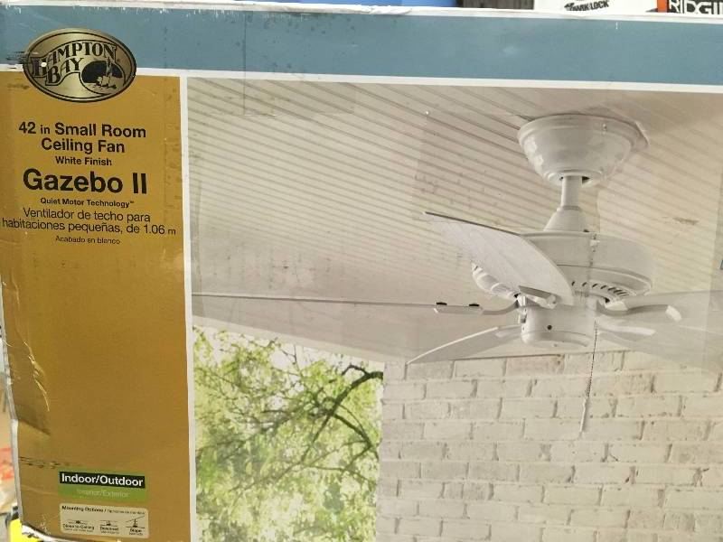 lot 85 image: Hampton Bay YG187-WH Gazebo II 42 IndoorOutdoor Ceiling Fan - White like new