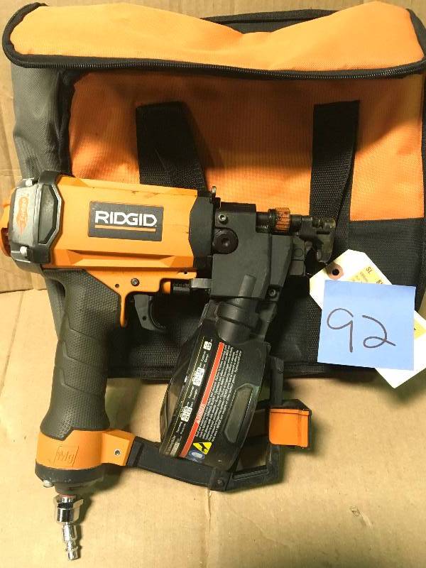 lot 92 image: Ridgid R175RNE Roofing Nailer  in good working condition