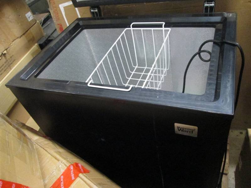 lot 14 image: 5.1 Cu. Ft. Chest Freezer by Montgo...