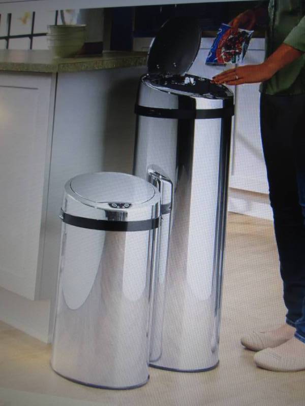 lot 41 image: Large Auto Trash Bin open box Retai...