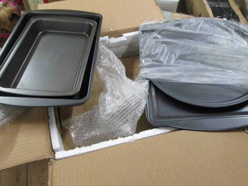 lot 95 image: 7 pc Chef Tested Non-Stick Bakeware...
