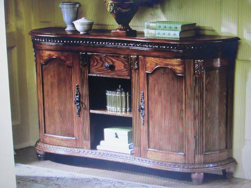 lot 110 image: Signature Console open box Retail $...