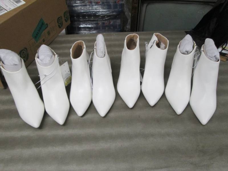 lot 116 image: Lot of 4 A New Day Zip Booties NWT ...