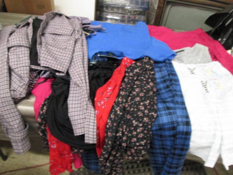 lot 168 image: Assorted Clothing Multiple Sizes NW...