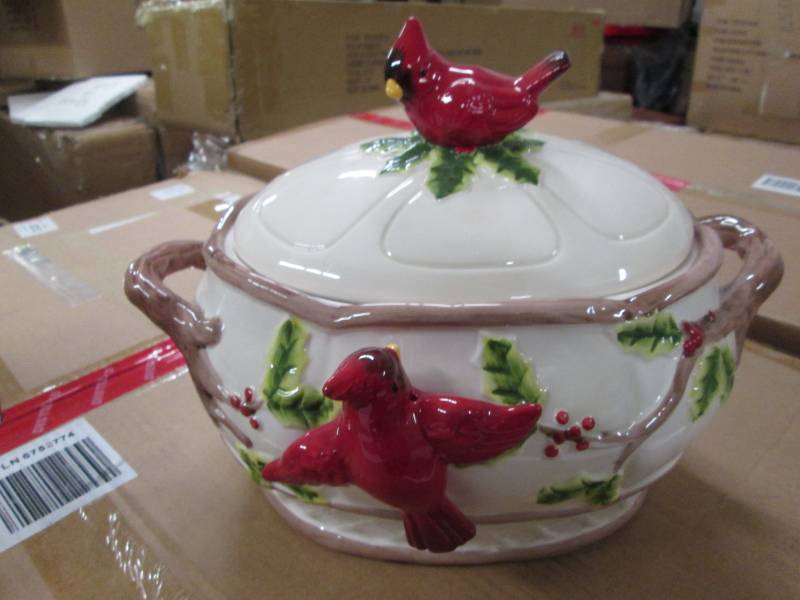 lot 175 image: Ceramic Holiday Soup Tureen...