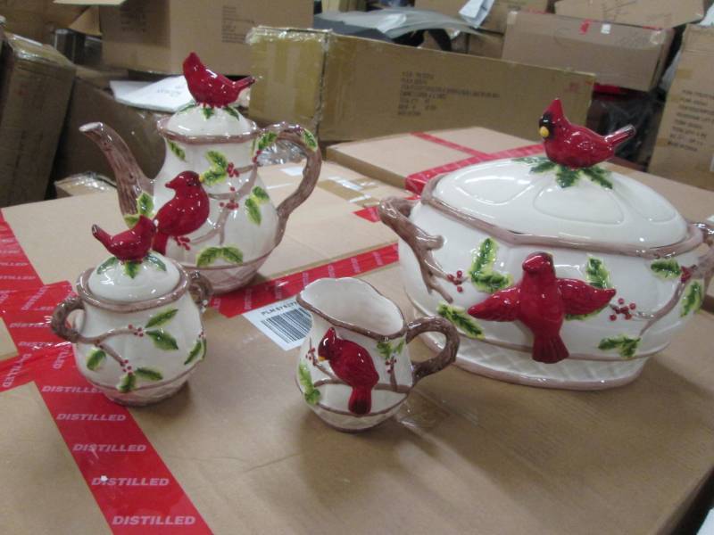 lot 176 image: Ceramic Holiday Soup Tureen with Ma...